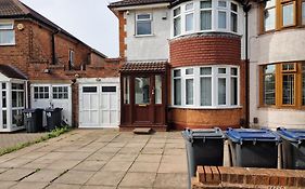 Large Beautiful 3 Bed House In City Of Birmingham