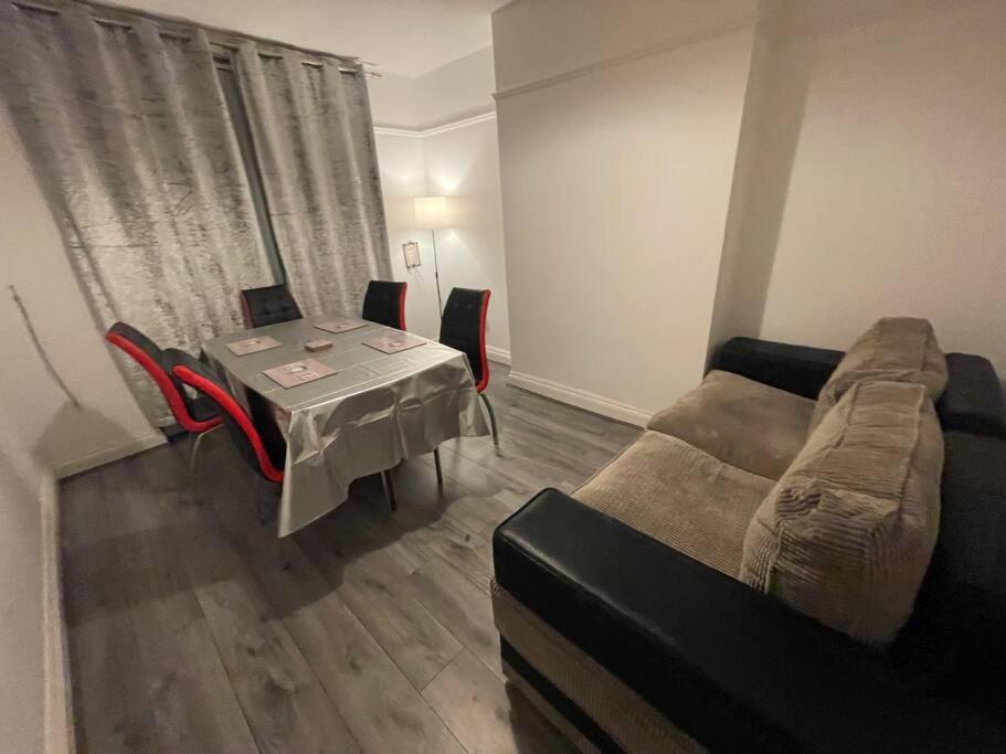 Large Beautiful 3 Bed House In City Of Birmingham Exterior photo